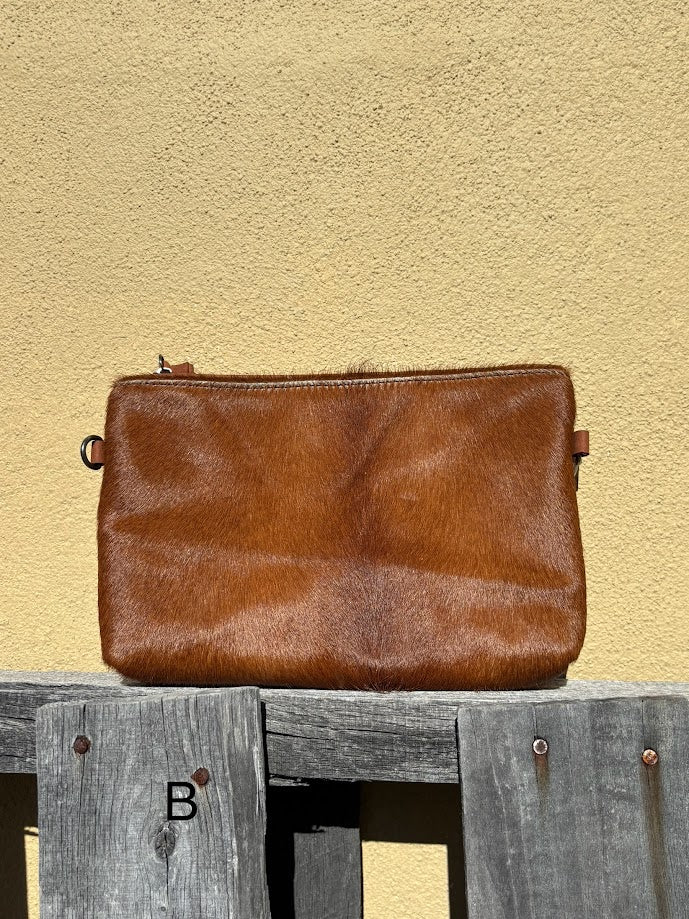 Top Notch Accessories 3066BR Cowhide Wristlet In Brown Leather